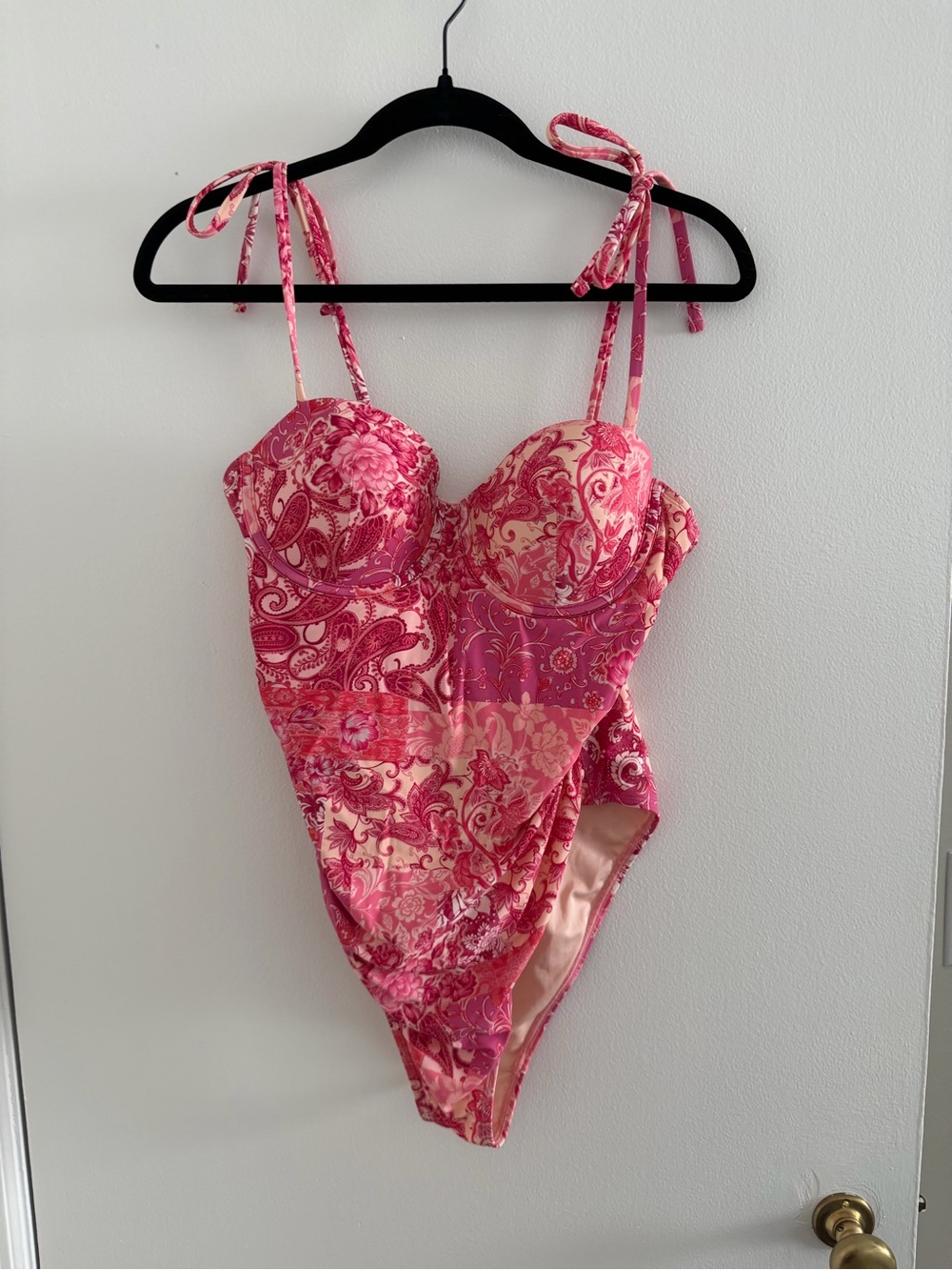 Women’s Island Fresco Paisley Molded Cups One Piece Swimsuit CUPSHE